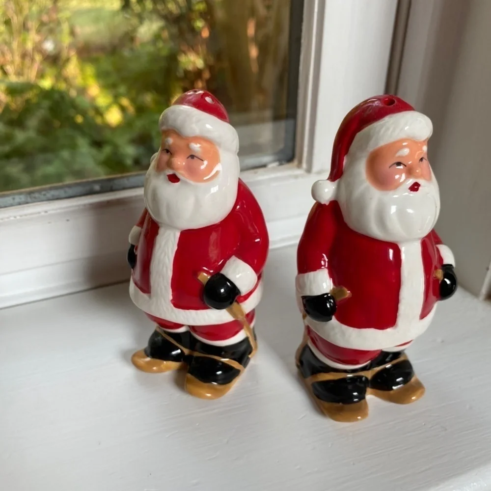 Santa Claus Salt Pepper Shakers